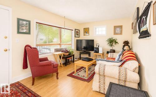 9623 110A Av Nw, Edmonton, AB 