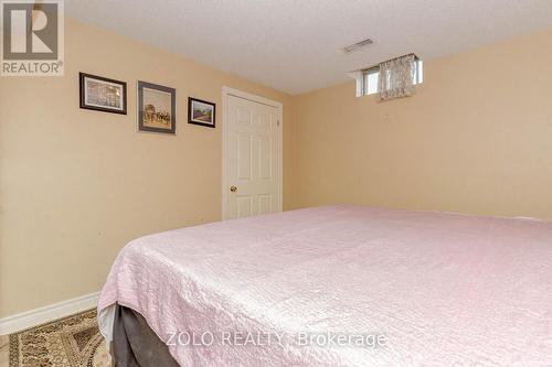 1474 Rosemanor Drive, Mississauga, ON - Indoor Photo Showing Bedroom