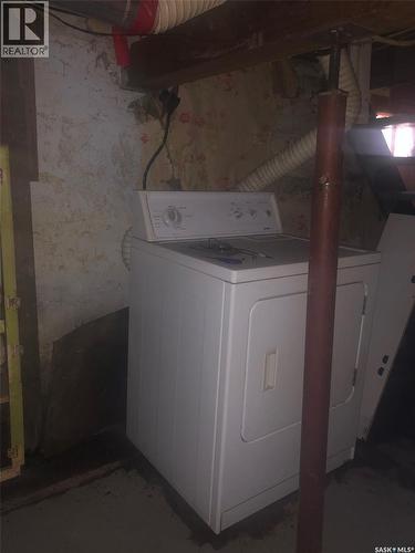 219 3Rd Avenue E, Canora, SK - Indoor Photo Showing Laundry Room
