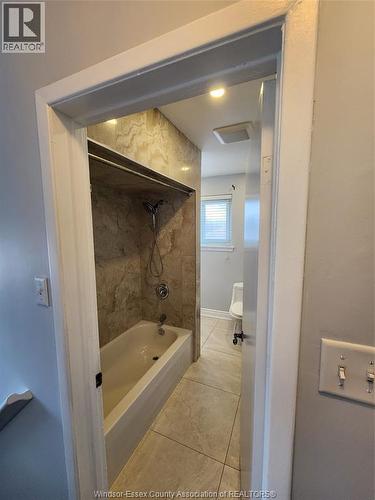 45 Aloma Crescent, Brampton, ON - Indoor Photo Showing Bathroom