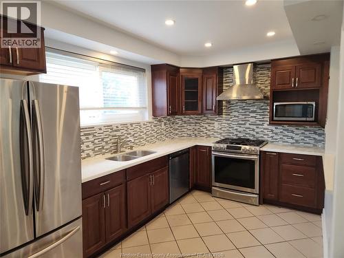 45 Aloma Crescent, Brampton, ON - Indoor Photo Showing Kitchen With Double Sink With Upgraded Kitchen