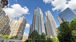 2205 - 761 BAY STREET  Toronto, ON M5G 2R2