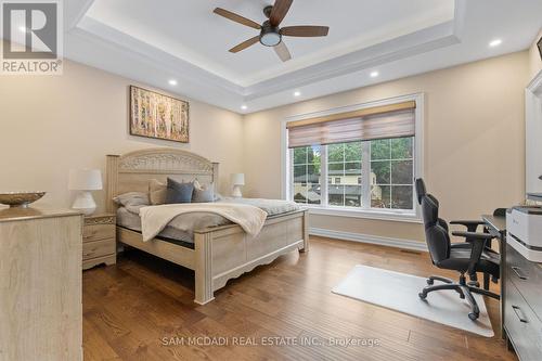834 Edistel Crescent, Mississauga, ON - Indoor Photo Showing Bedroom