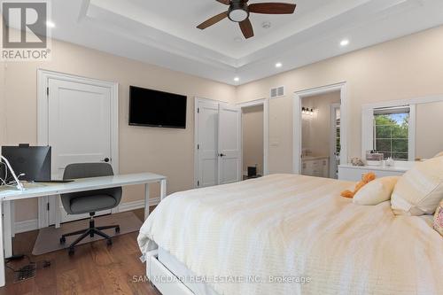 834 Edistel Crescent, Mississauga, ON - Indoor Photo Showing Bedroom