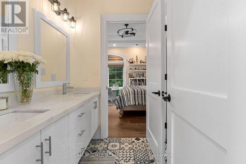 834 Edistel Crescent, Mississauga, ON - Indoor Photo Showing Bathroom
