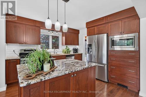 8399 Dickenson Road E, Hamilton, ON - Indoor Photo Showing Kitchen With Stainless Steel Kitchen