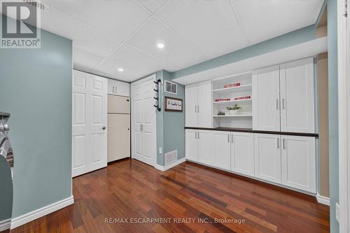 8399 Dickenson Road E, Hamilton, ON - Indoor Photo Showing Other Room