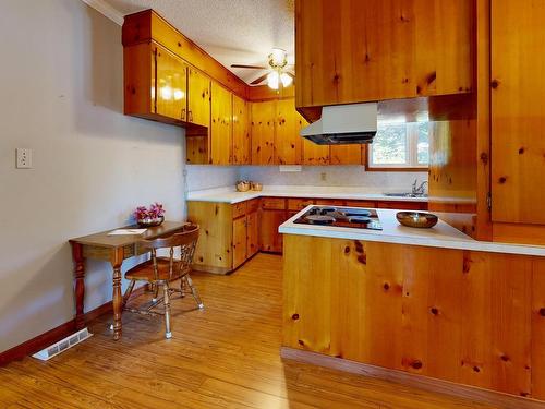56 North Side Road, Riverport, NS - Indoor Photo Showing Kitchen