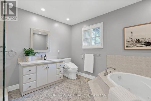 35 Mccarty Crescent, Markham, ON - Indoor Photo Showing Bathroom