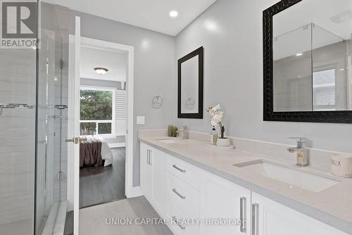 35 Mccarty Crescent, Markham, ON - Indoor Photo Showing Bathroom