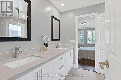 35 Mccarty Crescent, Markham, ON - Indoor Photo Showing Bathroom
