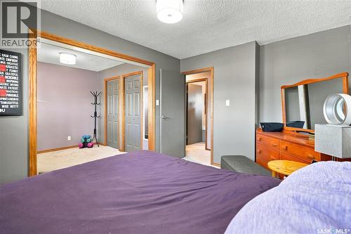 1409 Duffield Street W, Moose Jaw, SK - Indoor Photo Showing Bedroom