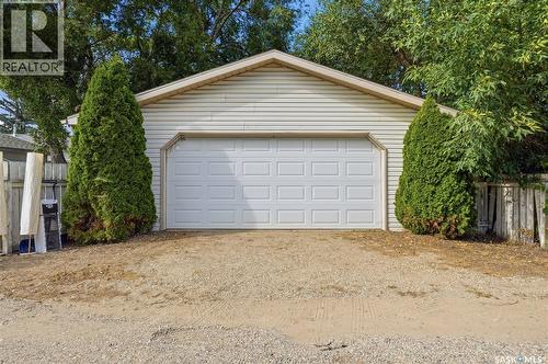 1409 Duffield Street W, Moose Jaw, SK - Outdoor With Exterior