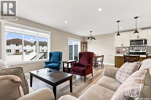 435 Myles Heidt Manor, Saskatoon, SK - Indoor Photo Showing Living Room