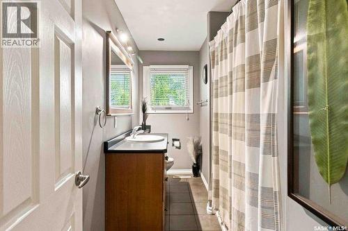2602 Paul Crescent, Saskatoon, SK - Indoor Photo Showing Bathroom