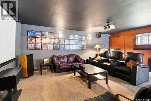 2602 Paul Crescent, Saskatoon, SK - Indoor Photo Showing Living Room