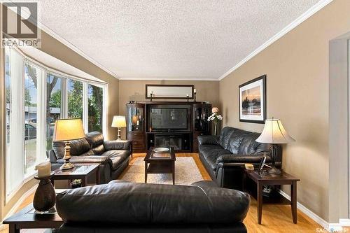 2602 Paul Crescent, Saskatoon, SK - Indoor Photo Showing Living Room