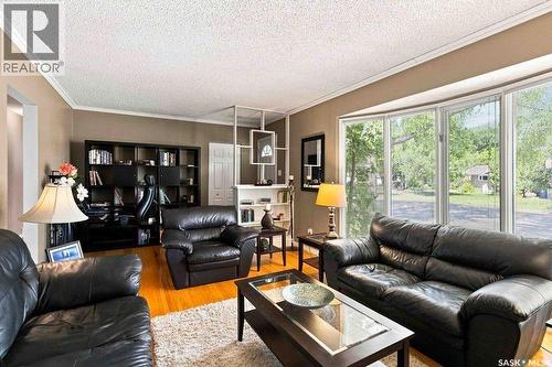 2602 Paul Crescent, Saskatoon, SK - Indoor Photo Showing Living Room