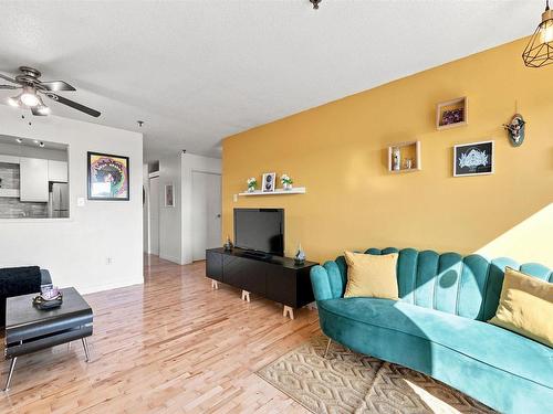 401 3600 John Parr Drive, Halifax, NS - Indoor Photo Showing Living Room