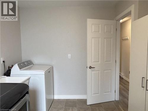 15 Montclair Crescent Unit# 2, Simcoe, ON - Indoor Photo Showing Laundry Room