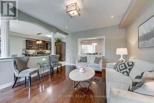 38 Assisi Street, Hamilton, ON - Indoor Photo Showing Living Room