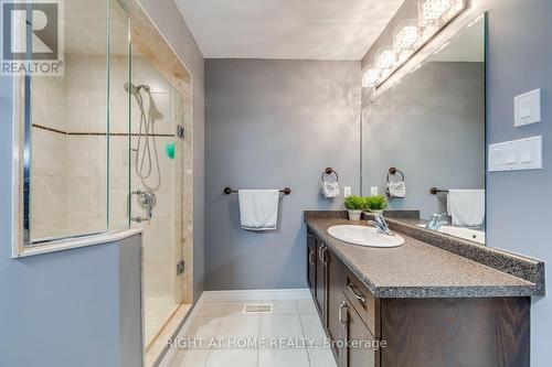 38 Assisi Street, Hamilton, ON - Indoor Photo Showing Bathroom