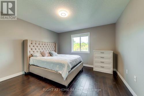 38 Assisi Street, Hamilton, ON - Indoor Photo Showing Bedroom