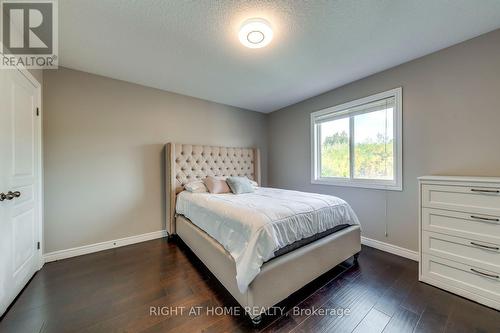 38 Assisi Street, Hamilton, ON - Indoor Photo Showing Bedroom