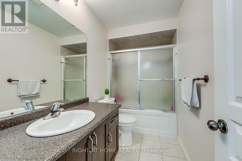 38 Assisi Street, Hamilton, ON - Indoor Photo Showing Bathroom