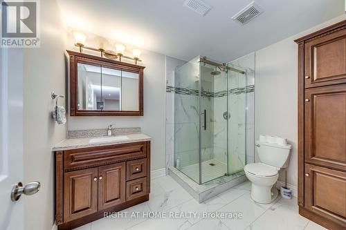 38 Assisi Street, Hamilton, ON - Indoor Photo Showing Bathroom