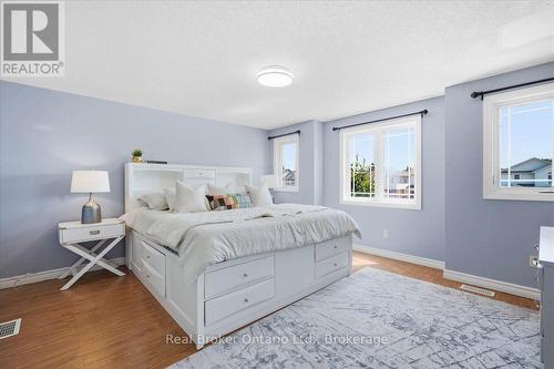 12 Castlebury Drive, Guelph (Willow West/Sugarbush/West Acres), ON - Indoor Photo Showing Bedroom