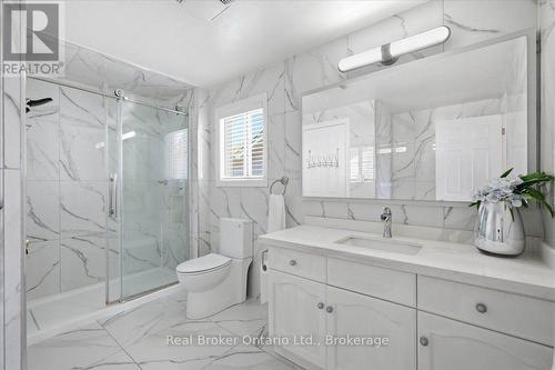 12 Castlebury Drive, Guelph (Willow West/Sugarbush/West Acres), ON - Indoor Photo Showing Bathroom