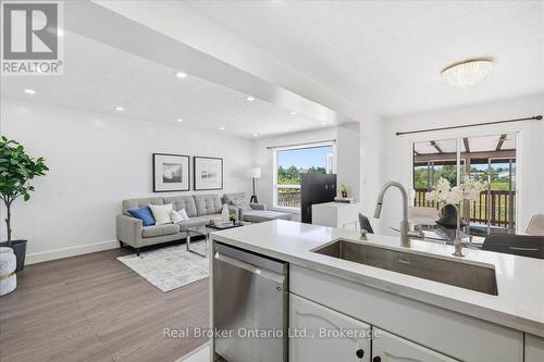 12 Castlebury Drive, Guelph (Willow West/Sugarbush/West Acres), ON - Indoor