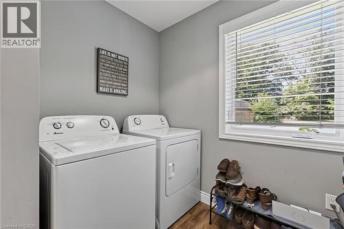 729 6Th Concession Rd Enr, Cultus, ON - Indoor Photo Showing Laundry Room