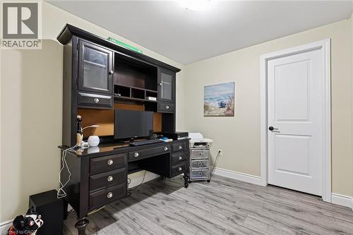 729 6Th Concession Rd Enr, Cultus, ON - Indoor