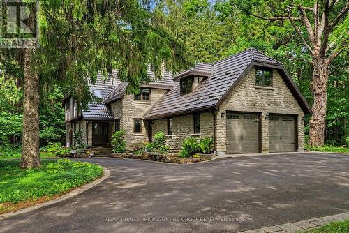 26 CATHEDRAL PINES ROAD  Oro-Medonte, ON L4M 4Y8