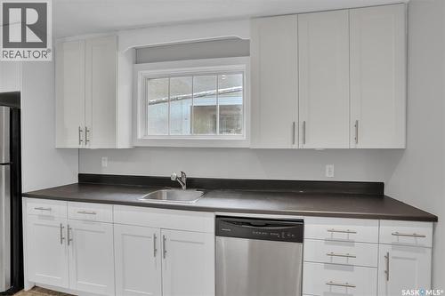3524 Victoria Avenue, Regina, SK - Indoor Photo Showing Kitchen