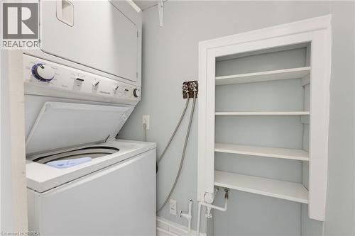 112 Grand River Avenue, Brantford, ON - Indoor Photo Showing Laundry Room