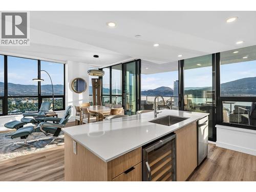 1488 Bertram Street Unit# 3202, Kelowna, BC - Indoor Photo Showing Kitchen