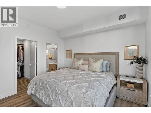 1488 Bertram Street Unit# 3202, Kelowna, BC - Indoor Photo Showing Bedroom