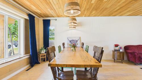 912 8Th Street, Cranbrook, BC - Indoor Photo Showing Dining Room