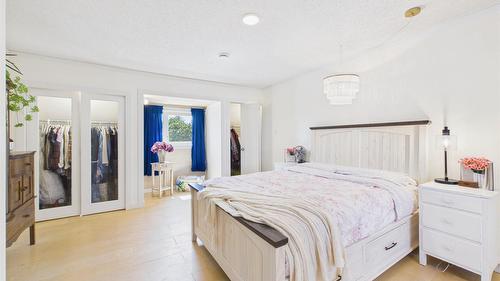 912 8Th Street, Cranbrook, BC - Indoor Photo Showing Bedroom