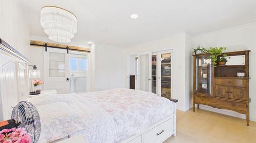 912 8Th Street, Cranbrook, BC - Indoor Photo Showing Bedroom