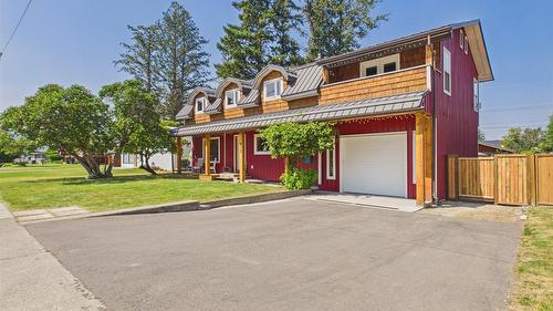 912 8Th Street, Cranbrook, BC - Outdoor