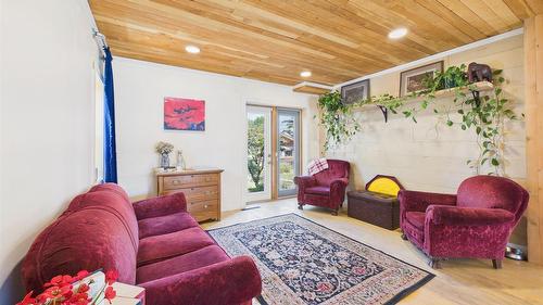 912 8Th Street, Cranbrook, BC - Indoor
