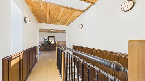 912 8Th Street, Cranbrook, BC - Indoor Photo Showing Other Room