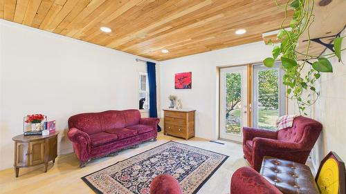 912 8Th Street, Cranbrook, BC - Indoor