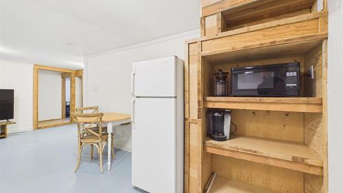 912 8Th Street, Cranbrook, BC - Indoor