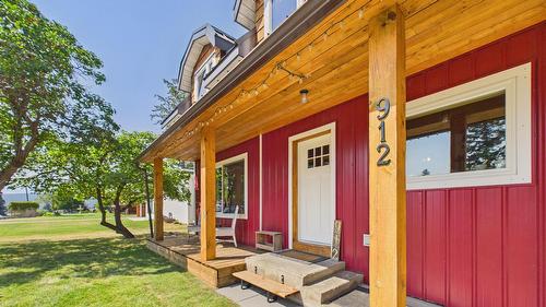 912 8Th Street, Cranbrook, BC - Outdoor