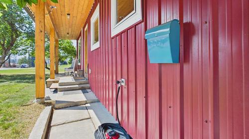 912 8Th Street, Cranbrook, BC - Outdoor